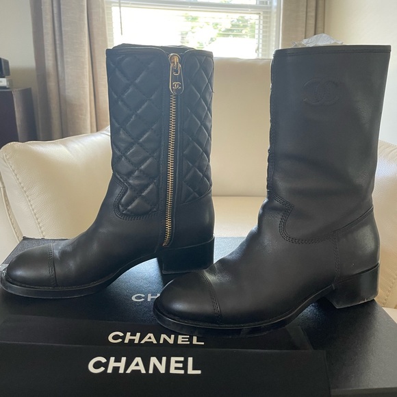 ❌SOLD❌Authentic Chanel “Indiana” Boot - Picture 2 of 10
